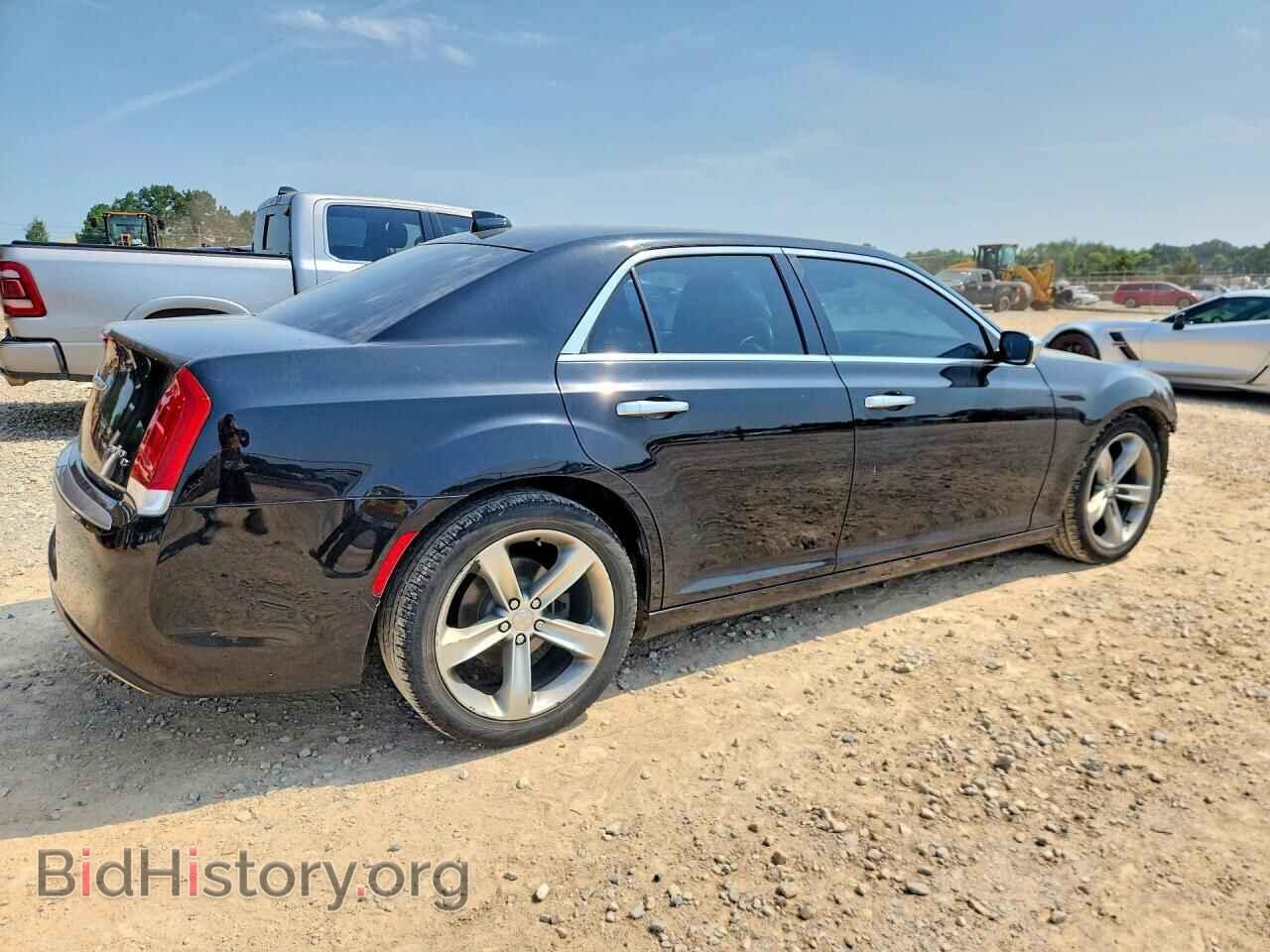 2018 CHRYSLER 300 - VIN: 2C3CCAPT3JH340545 - Photo 3