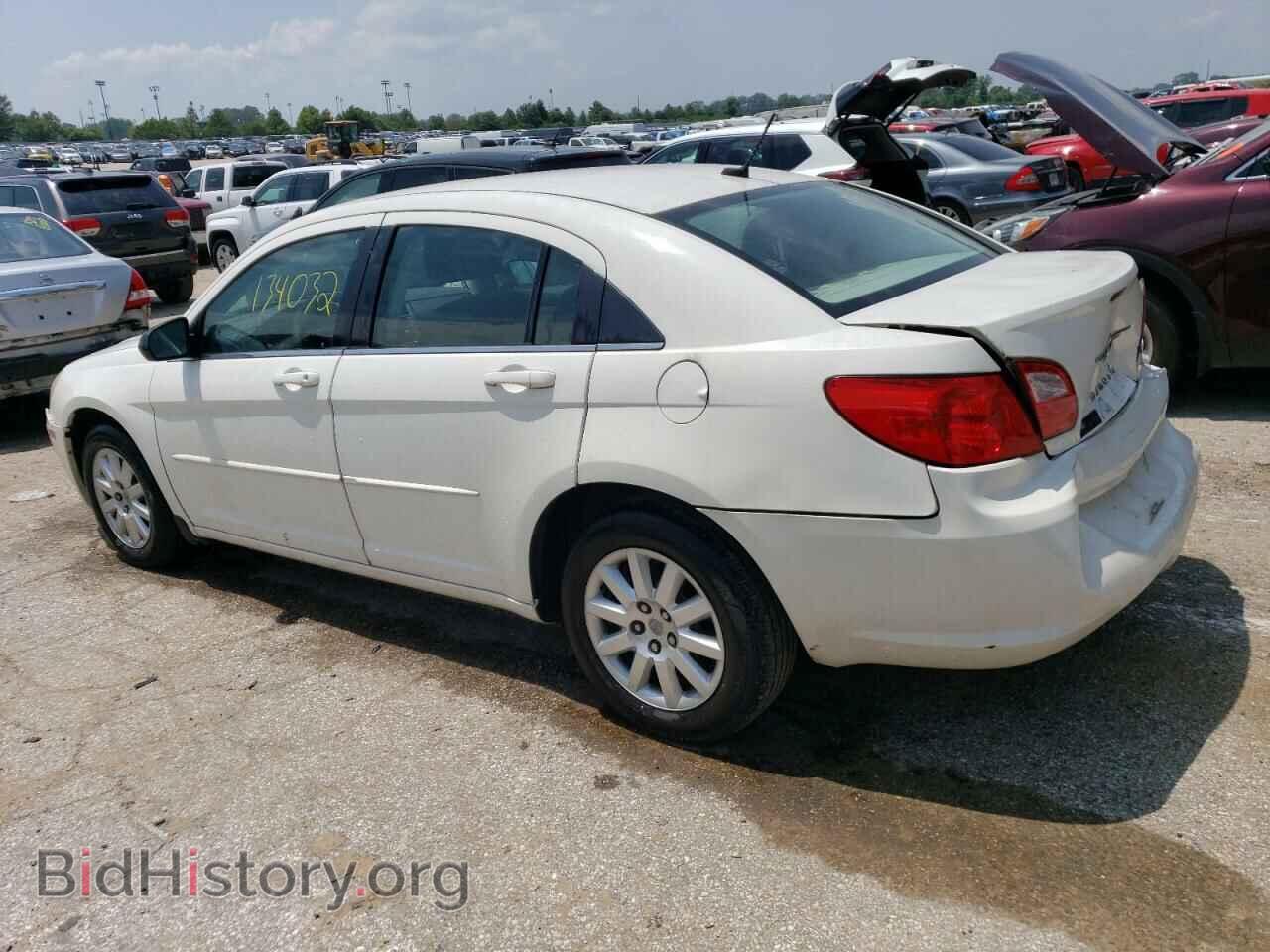 2010 CHRYSLER SEBRING - VIN: 1C3CC4FB3AN187442 - Фото 2