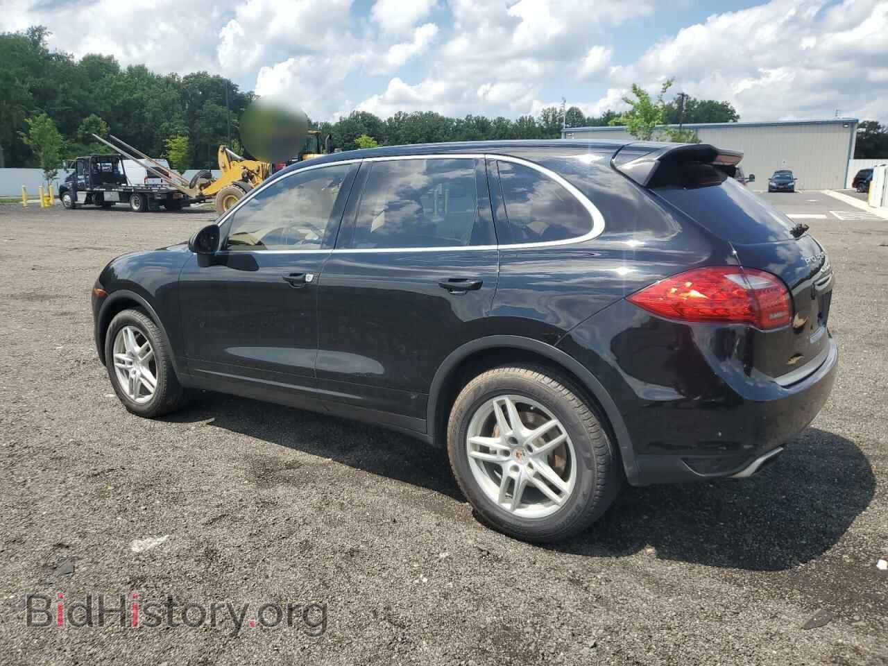 2011 PORSCHE CAYENNE - VIN: WP1AB2A24BLA48966 - Photo 2