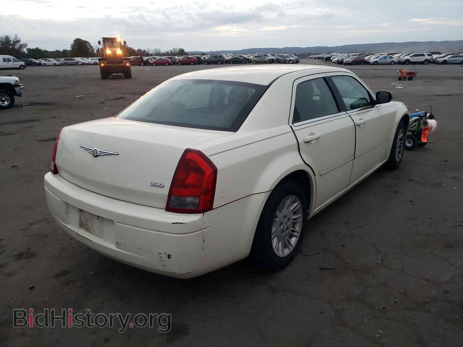 2007 CHRYSLER 300 - VIN: 2C3KA43R37H634016 - Фото 4