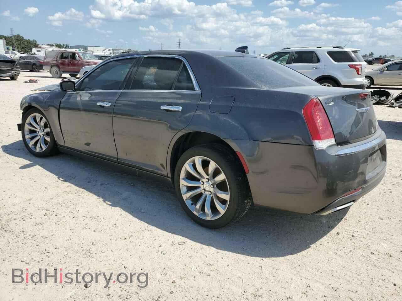 2019 CHRYSLER 300 - VIN: 2C3CCAEG8KH686632 - Фото 2