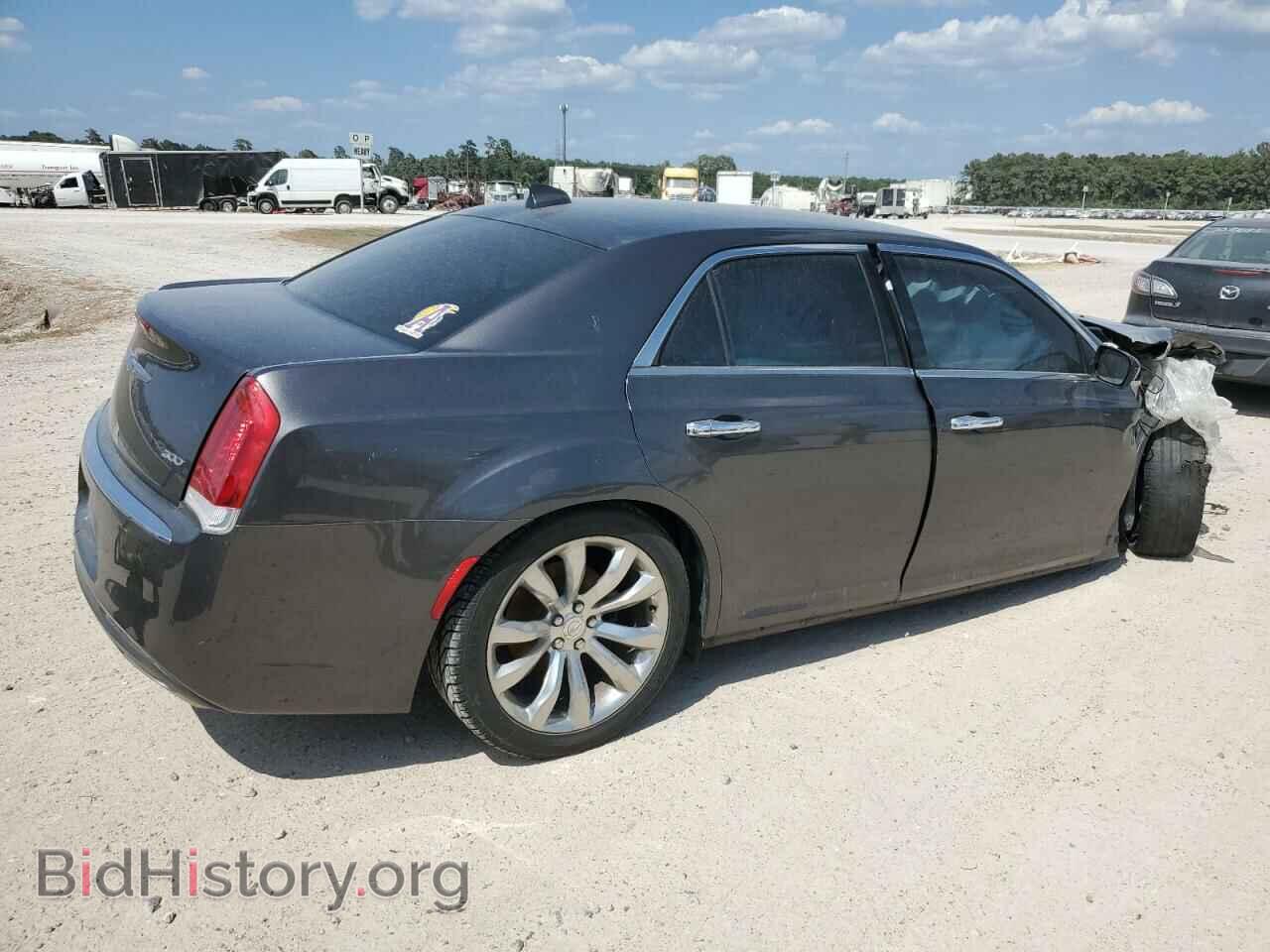 2019 CHRYSLER 300 - VIN: 2C3CCAEG8KH686632 - Фото 3