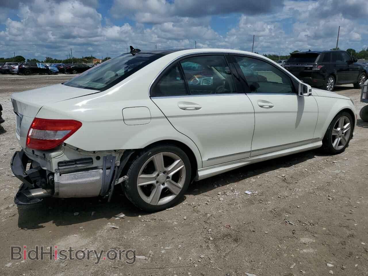 2011 MERCEDES-BENZ C-CLASS - VIN: WDDGF5EB8BA522981 - Фото 3