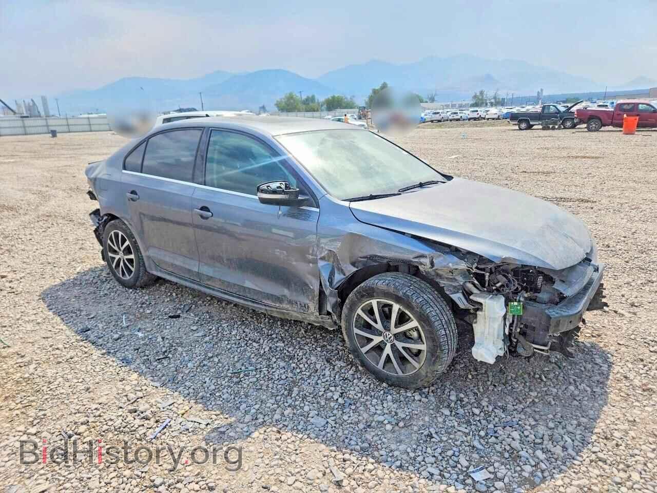 2017 VOLKSWAGEN JETTA - VIN: 3VWDB7AJ3HM392263 - Photo 4