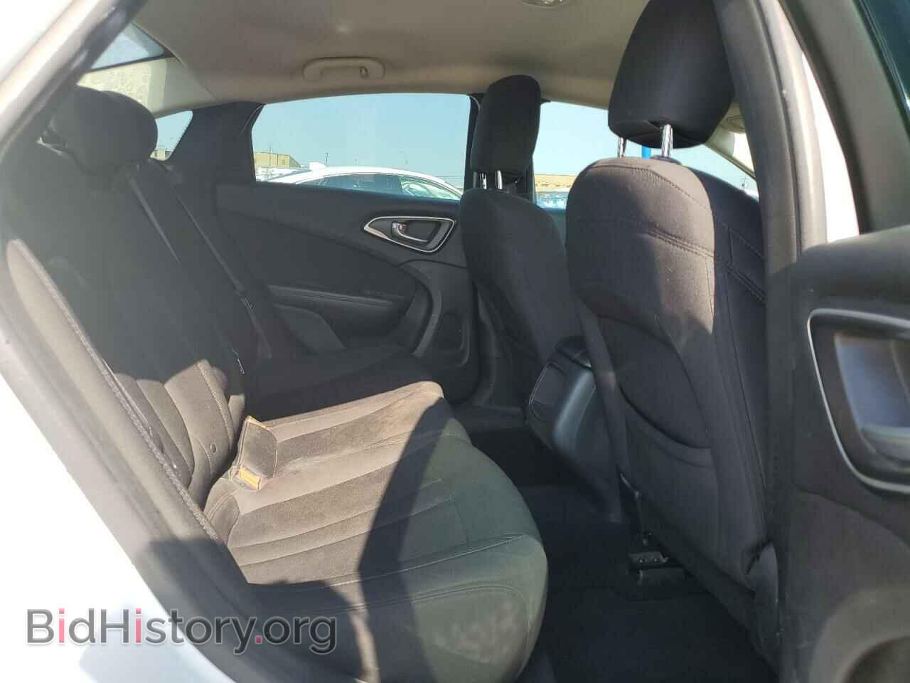 2015 CHRYSLER 200 - VIN: 1C3CCCAB3FN602106 - Фото 10