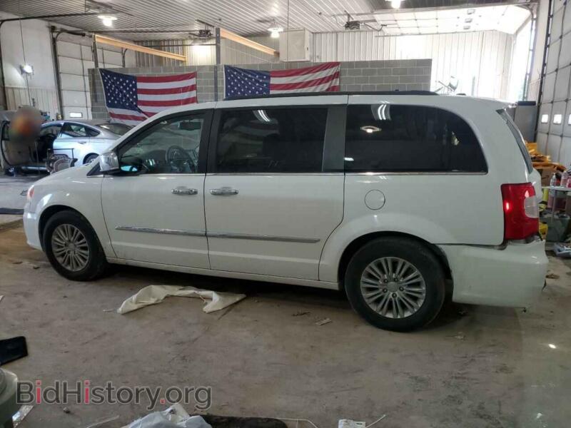 2016 Chrysler MINIVAN (VIN 2C4RC1CG3GR284592) — photo 2 of 13