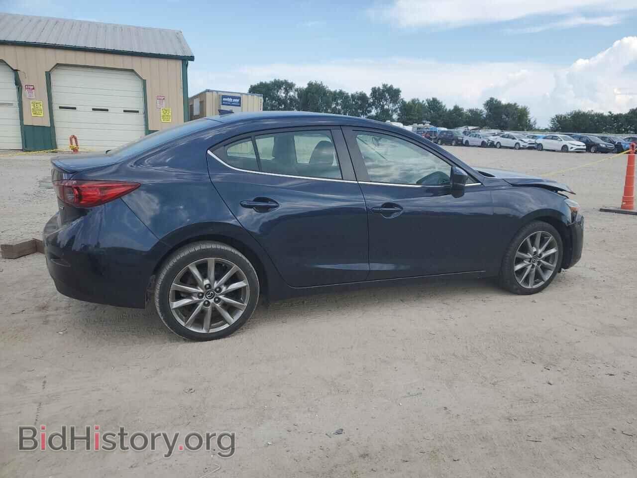 2018 MAZDA 3 - VIN: 3MZBN1V38JM213132 - Фото 3