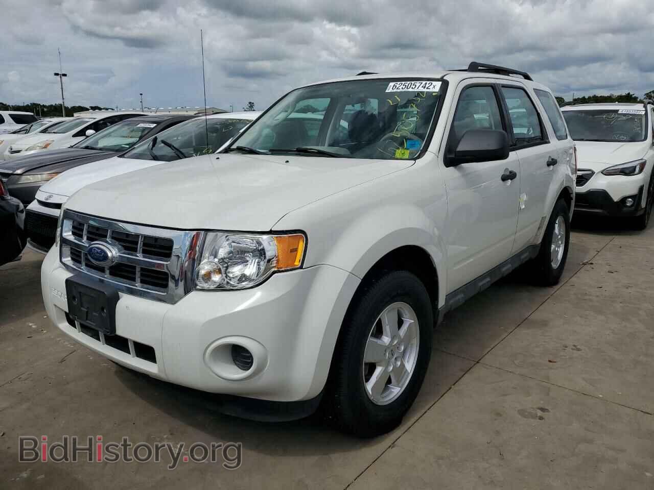 2011 FORD ESCAPE - VIN: 1FMCU0C72BKA36768 - Фото 9