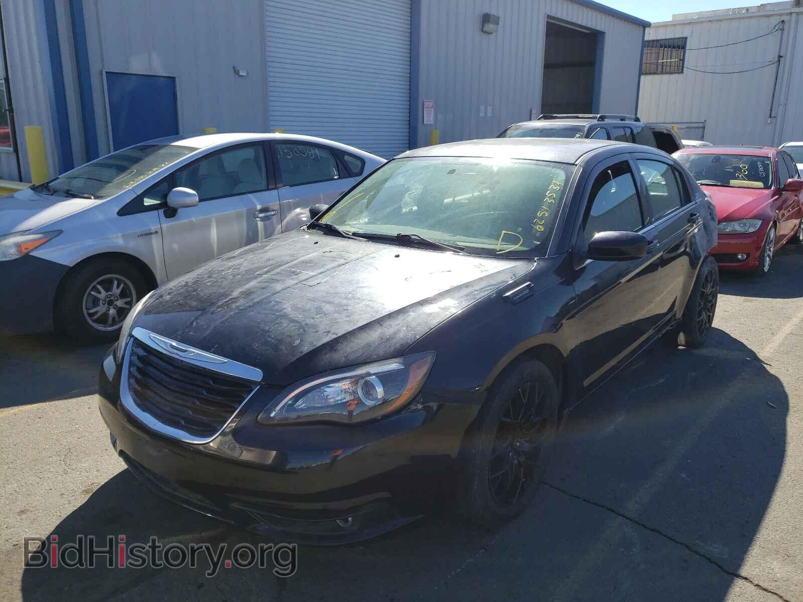 2012 CHRYSLER 200 - VIN: 1C3CCBHG0CN277471 - Фото 2
