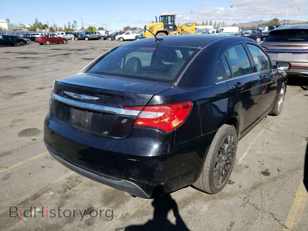 2012 CHRYSLER 200 - VIN: 1C3CCBHG0CN277471 - Фото 4