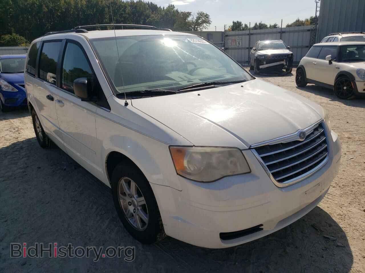 Photo 2A4RR2D11AR423263 - CHRYSLER MINIVAN 2010