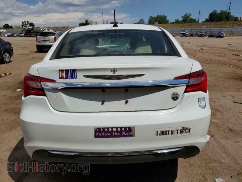 2013 Chrysler 200 (VIN 1C3CCBAB8DN588730) — фото 6 из 13