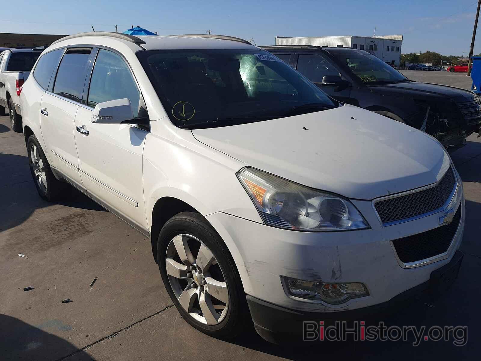 Photo 1GNKRLED9CJ360028 - CHEVROLET TRAVERSE 2012