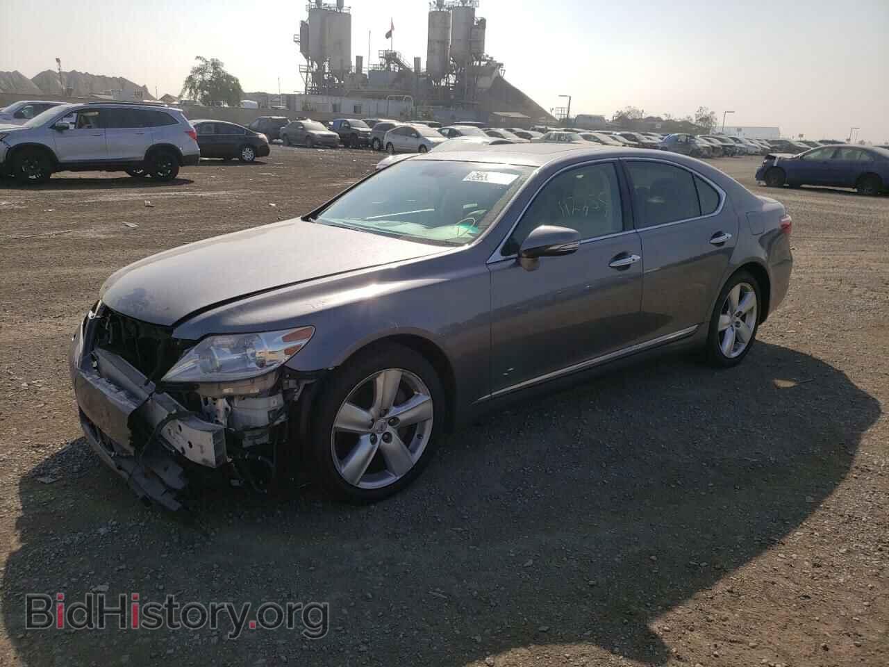 2012 LEXUS LS460 - VIN: JTHBL5EF3C5109780 - Photo 2