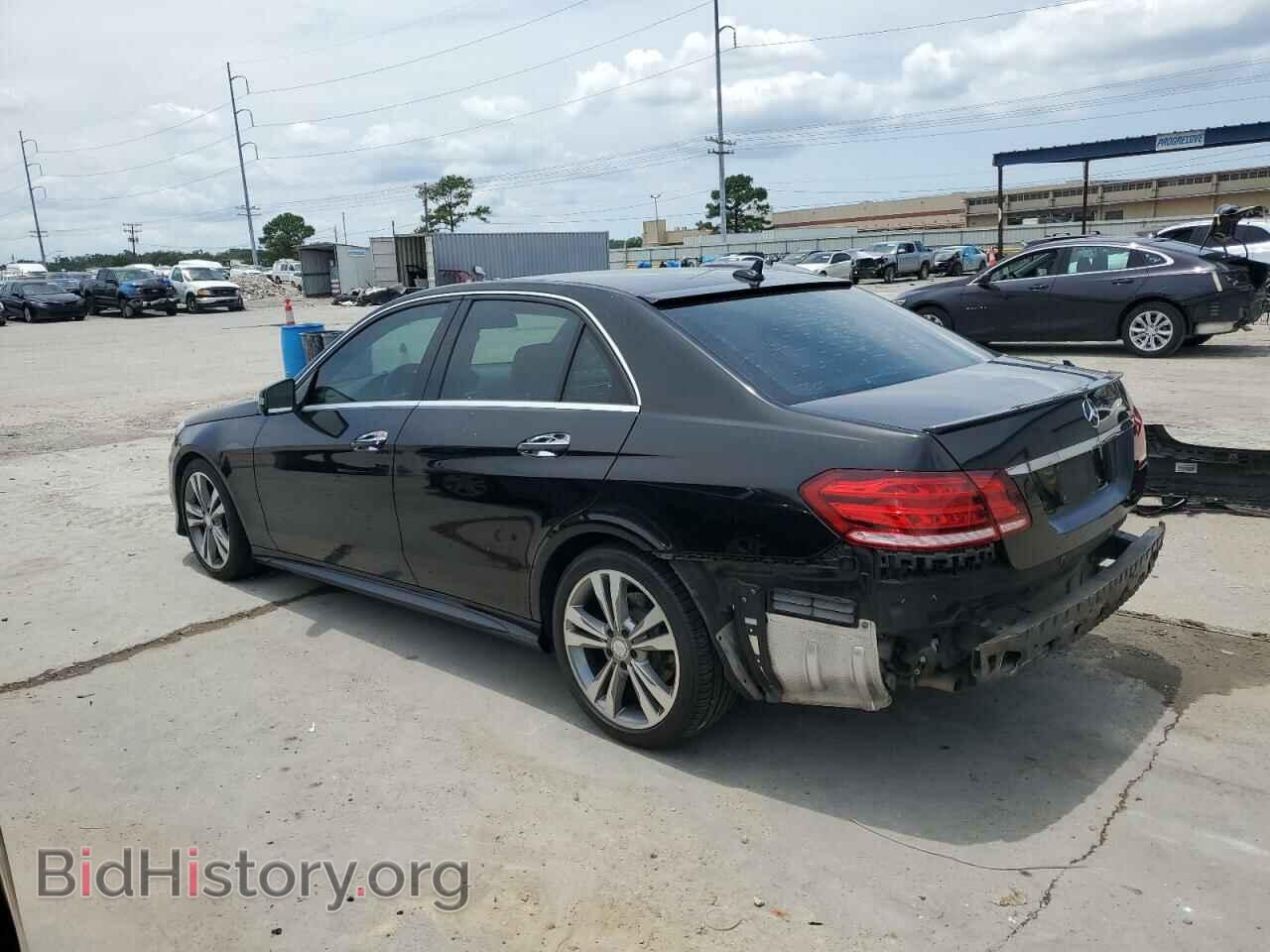 2014 MERCEDES-BENZ E-CLASS - VIN: WDDHF5KB6EA924317 - Фото 2