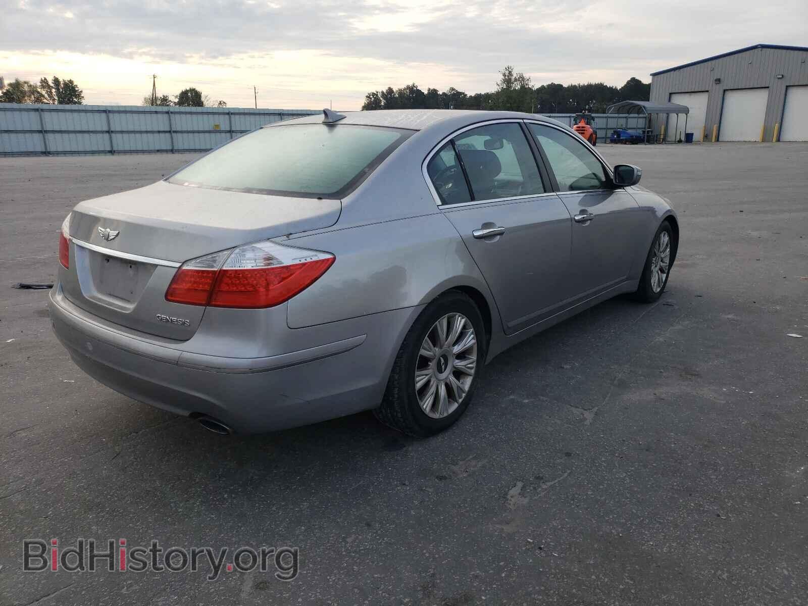 2009 HYUNDAI GENESIS - VIN: KMHGC46EX9U043620 - Фото 4