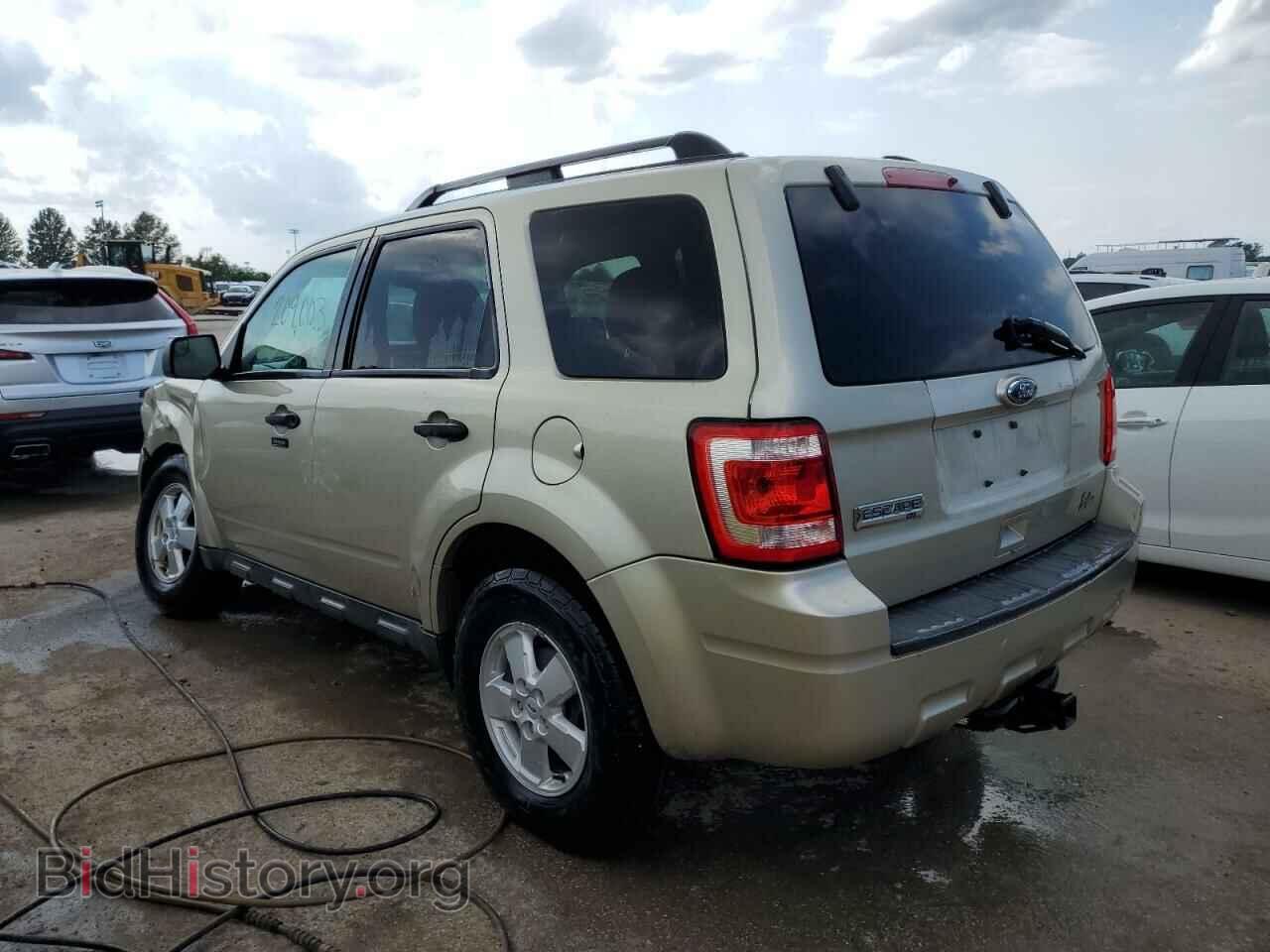 2010 FORD ESCAPE - VIN: 1FMCU0D79AKB08157 - Фото 2