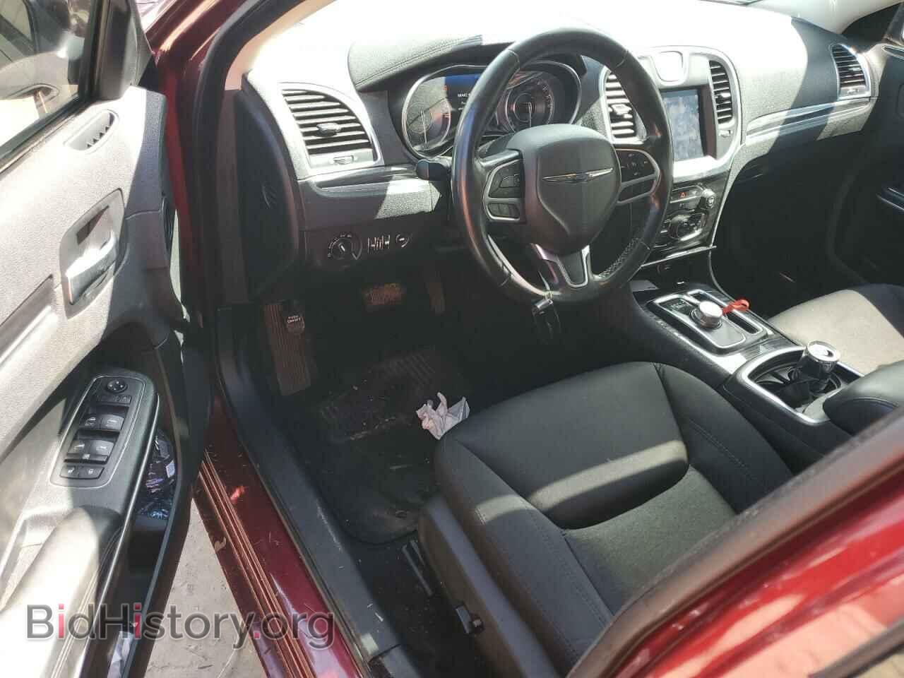 2019 CHRYSLER 300 - VIN: 2C3CCAAG9KH729042 - Фото 8
