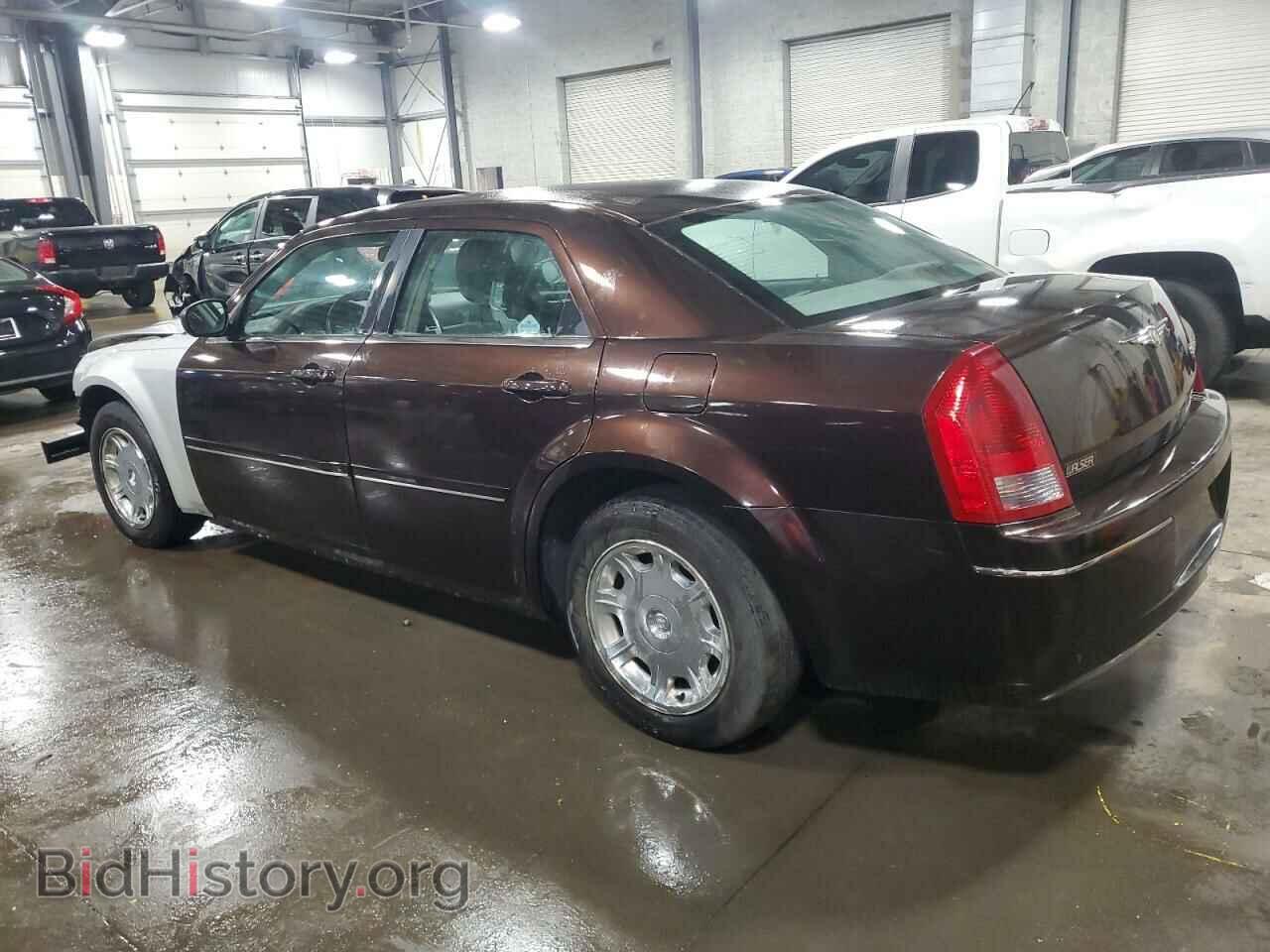 2005 CHRYSLER 300 - VIN: 2C3AA53G95H163616 - Фото 2