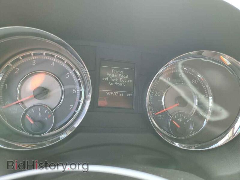 2014 Chrysler MINIVAN (VIN 2C4RC1CG0ER377325) — photo 8 of 10