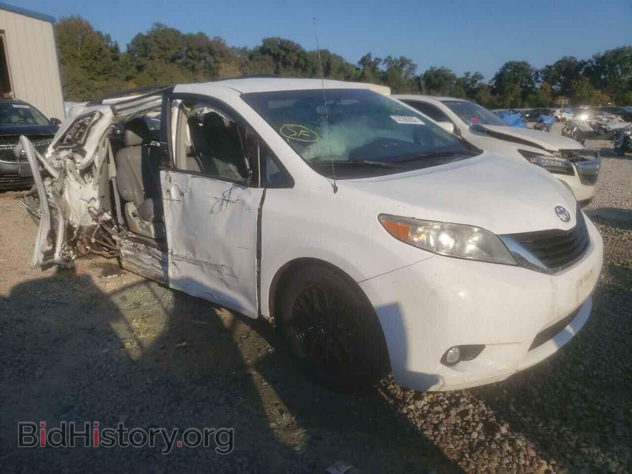 Фотография 5TDKK3DC6CS206143 - TOYOTA SIENNA 2012