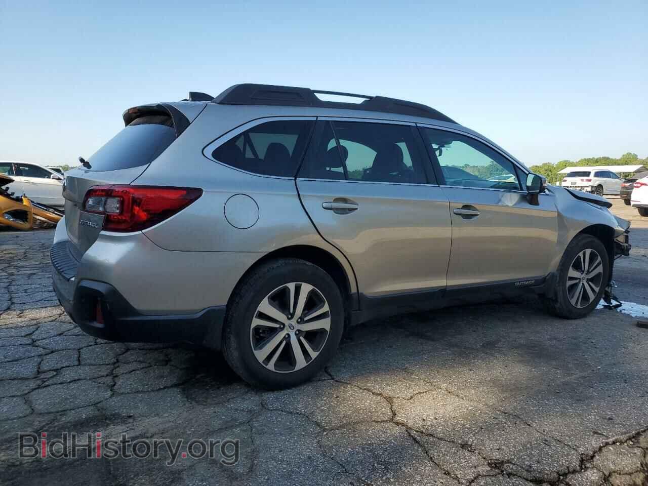 2018 SUBARU OUTBACK - VIN: 4S4BSANC0J3337050 - Фото 3