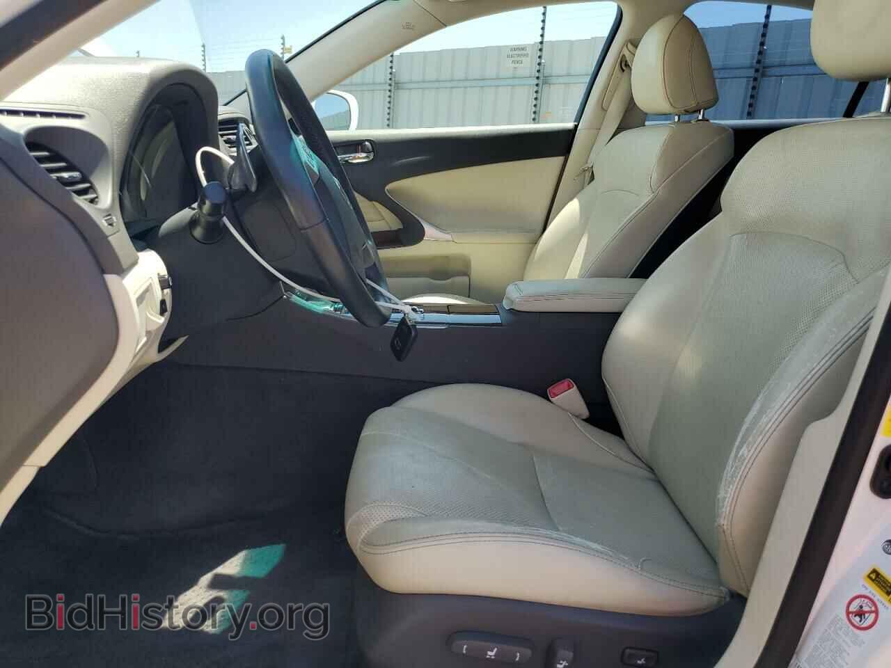 2011 LEXUS IS - VIN: JTHBF5C28B5150072 - Photo 7