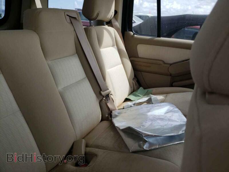 2010 Ford EXPLORER (VIN 1FMEU7DE8AUA19507) — photo 6 of 10