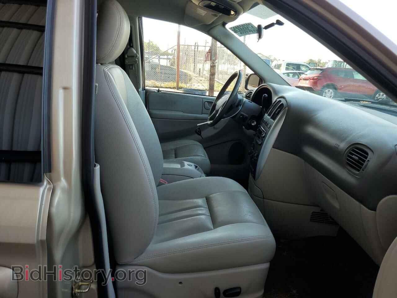 2006 CHRYSLER MINIVAN - VIN: 2A8GP54L46R887573 - Фото 5