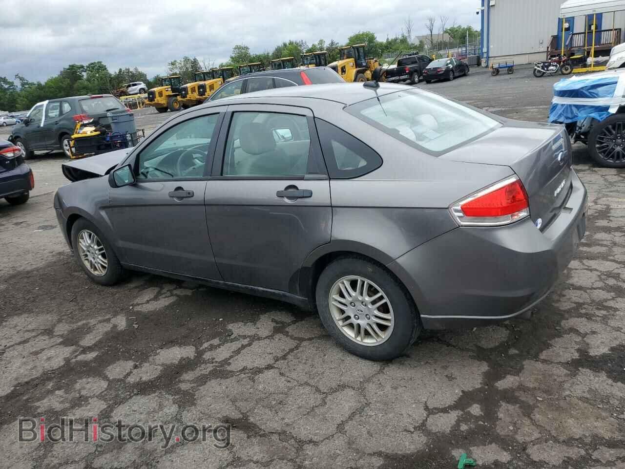 2011 FORD FOCUS - VIN: 1FAHP3FN2BW104353 - Фото 2