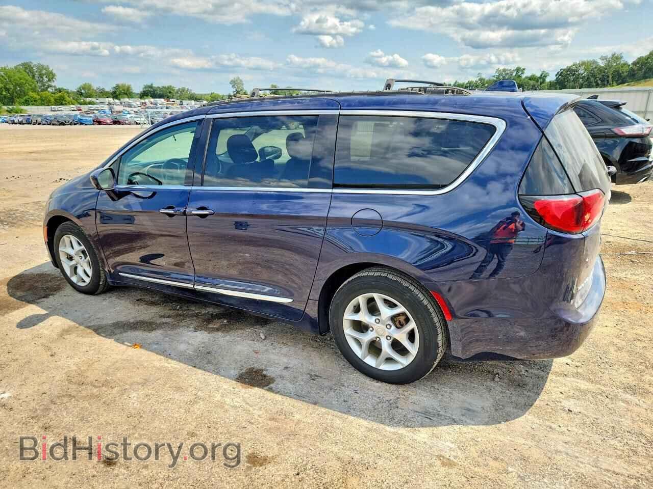 2017 CHRYSLER PACIFICA - VIN: 2C4RC1EG5HR634898 - Photo 2