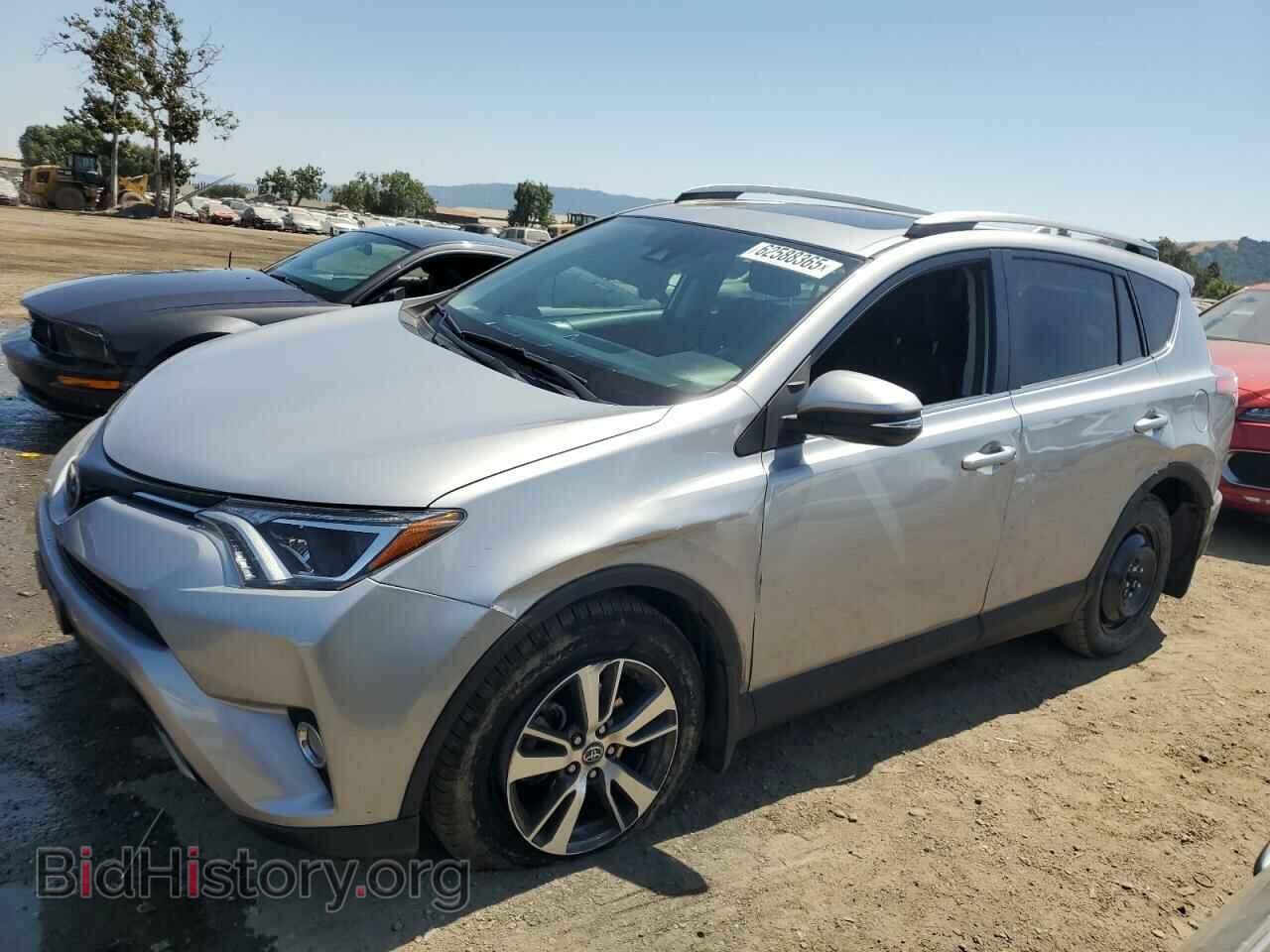 Photo 2T3WFREV4HW393543 - TOYOTA RAV4 2017