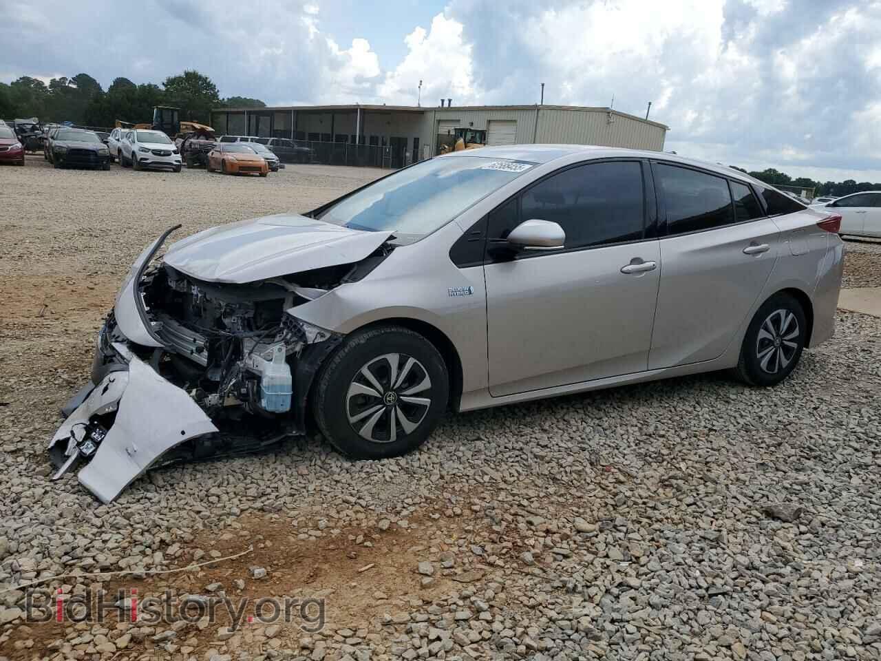 Фотография JTDKARFP0H3019916 - TOYOTA PRIUS 2017