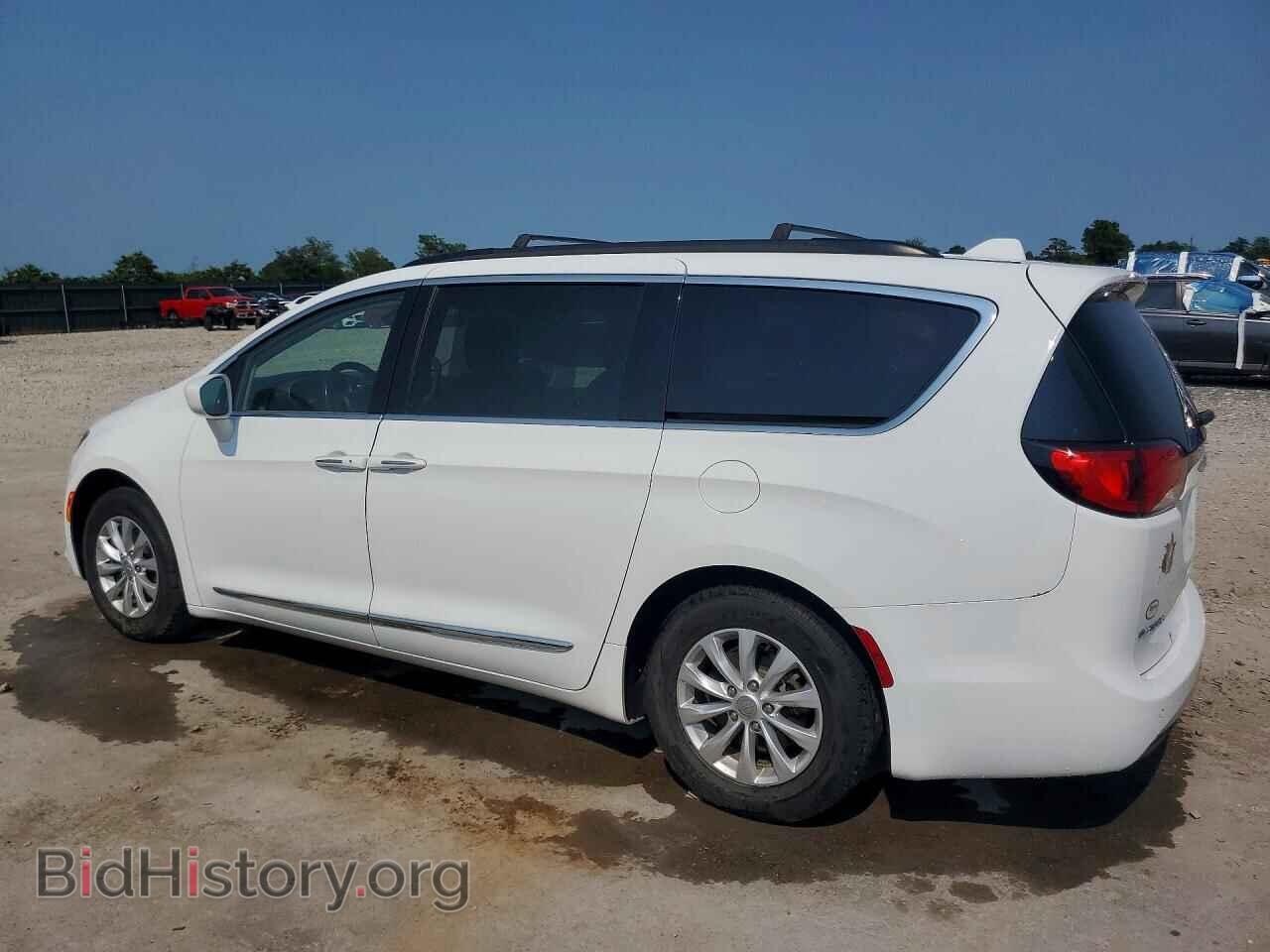 2017 CHRYSLER PACIFICA - VIN: 2C4RC1BG0HR683169 - Photo 2