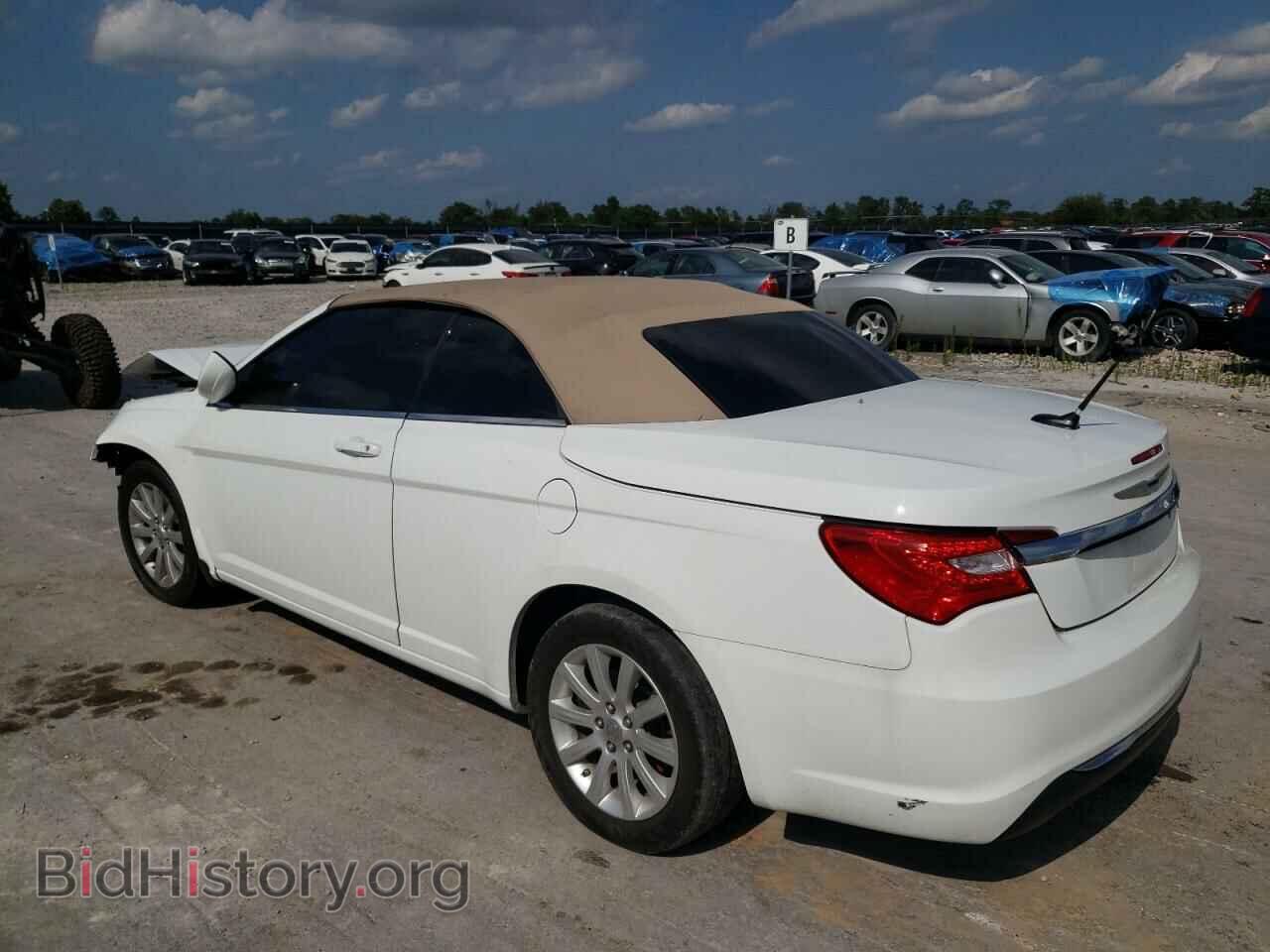 2013 CHRYSLER 200 - VIN: 1C3BCBEB0DN511453 - Фото 2