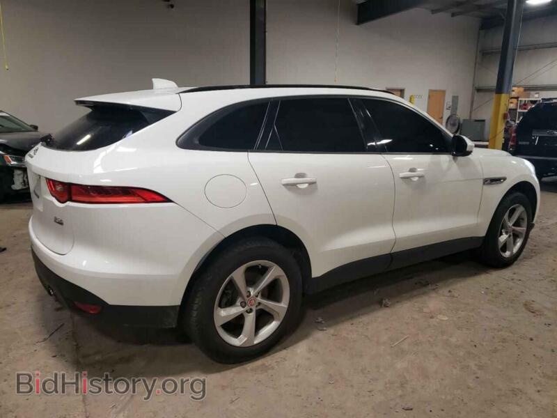 2017 Jaguar F-PACE (VIN SADCJ2BV4HA092383) — photo 3 of 12