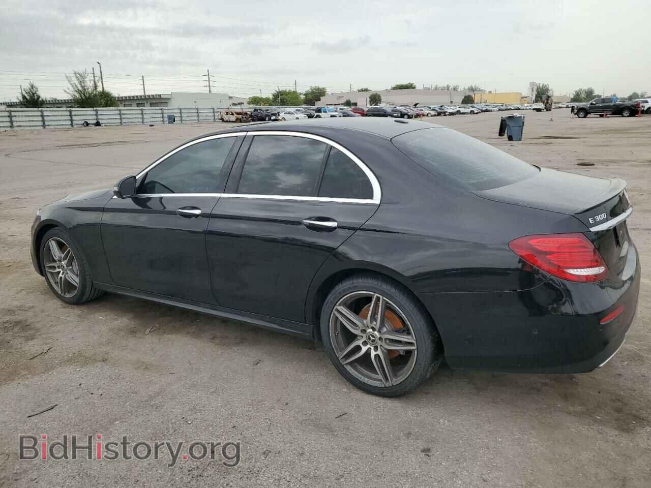 2019 MERCEDES-BENZ E-CLASS - VIN: WDDZF4JB5KA513258 - Фото 2