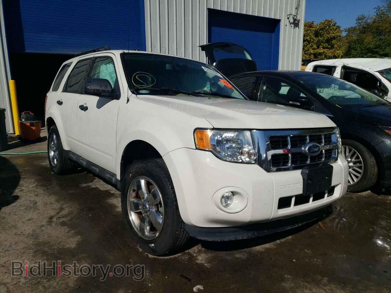Фотография 1FMCU0D79BKA03653 - FORD ESCAPE 2011