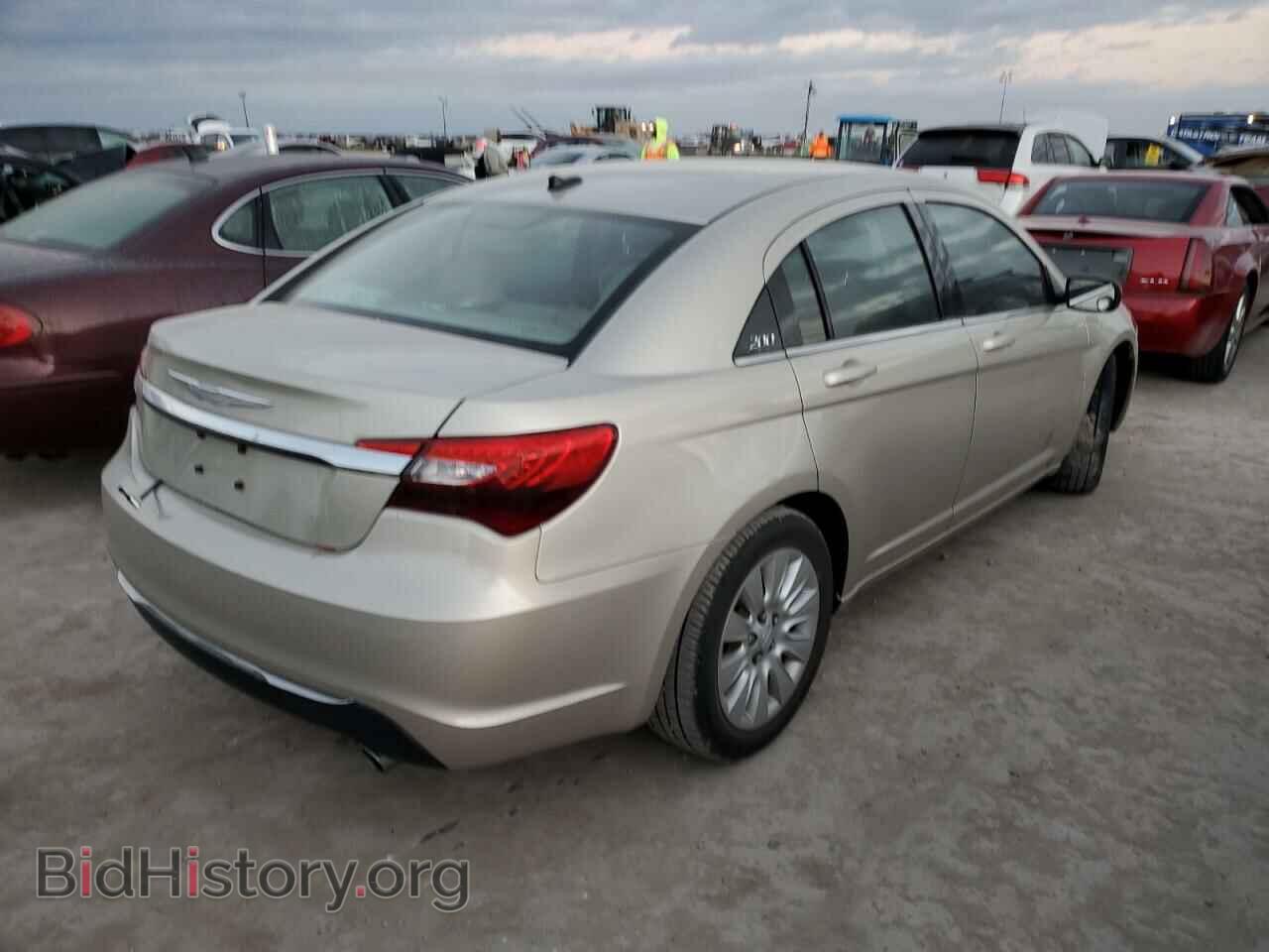 2013 CHRYSLER 200 - VIN: 1C3CCBAG0DN726983 - Фото 4
