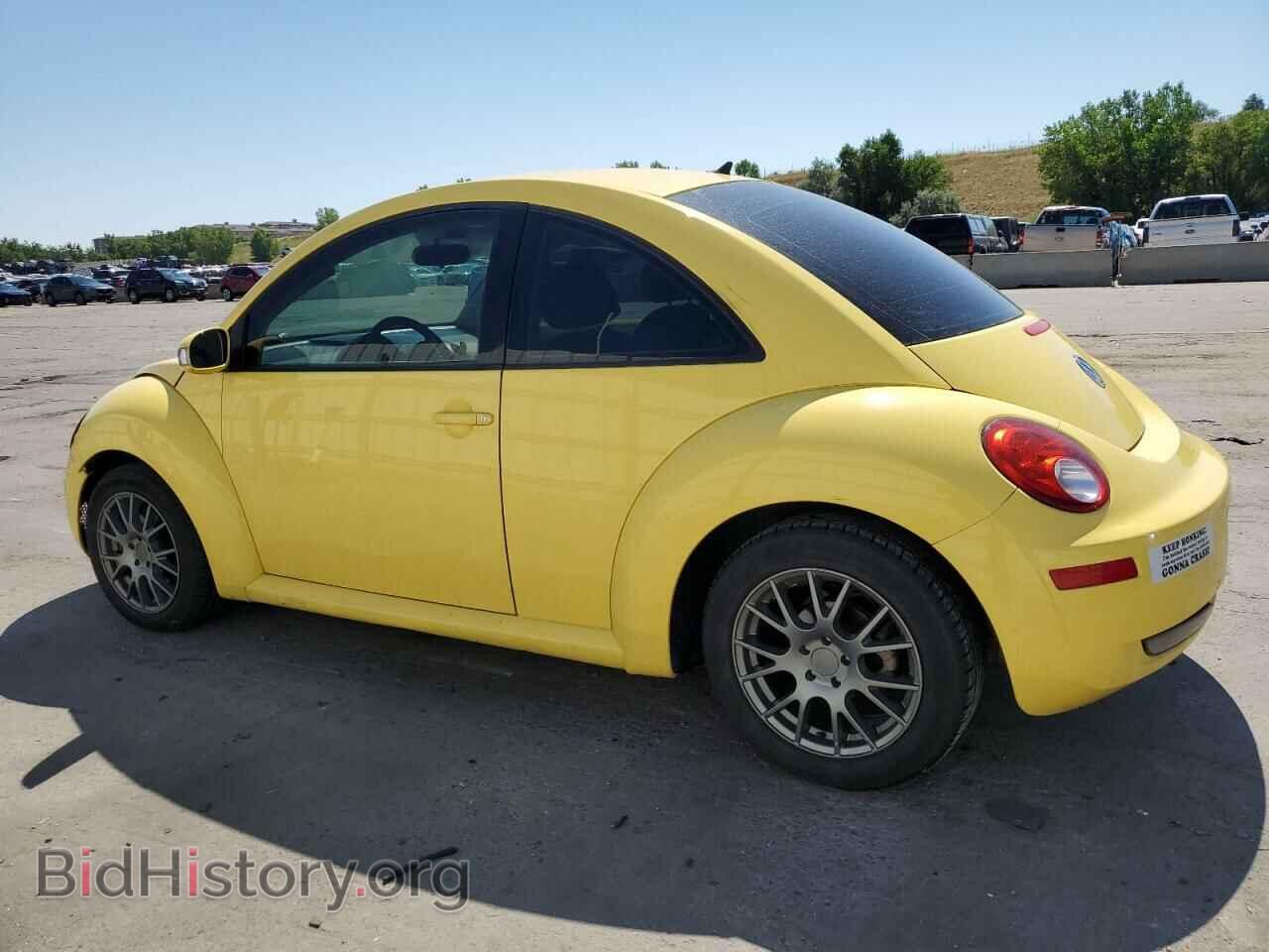 2010 VOLKSWAGEN BEETLE - VIN: 3VWPG3AG8AM011041 - Фото 2