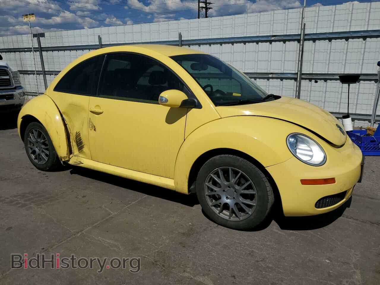 2010 VOLKSWAGEN BEETLE - VIN: 3VWPG3AG8AM011041 - Фото 4