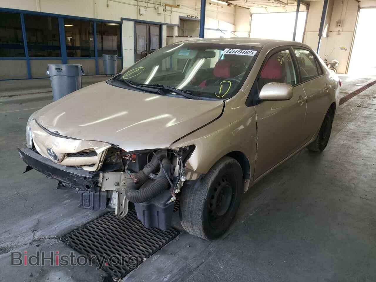 2011 TOYOTA COROLLA - VIN: 2T1BU4EE3BC628071 - Фото 2