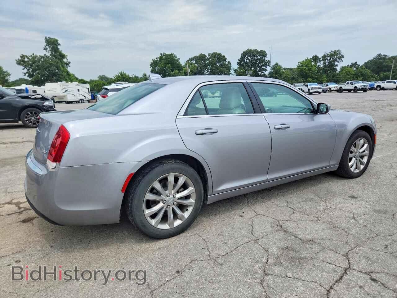 2017 CHRYSLER 300 - VIN: 2C3CCARG8HH622108 - Photo 3