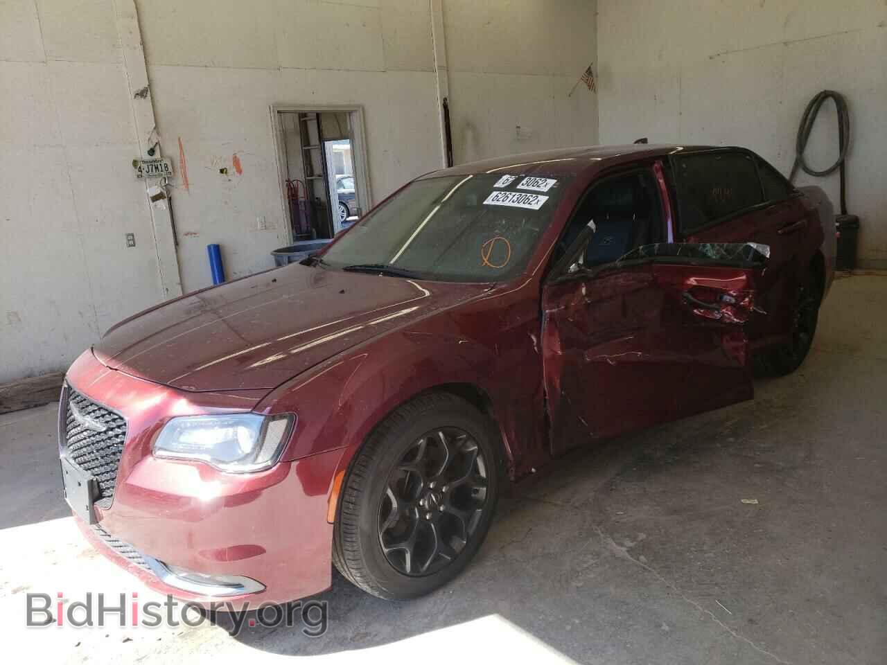 2019 CHRYSLER 300 - VIN: 2C3CCAGG3KH586340 - Фото 2