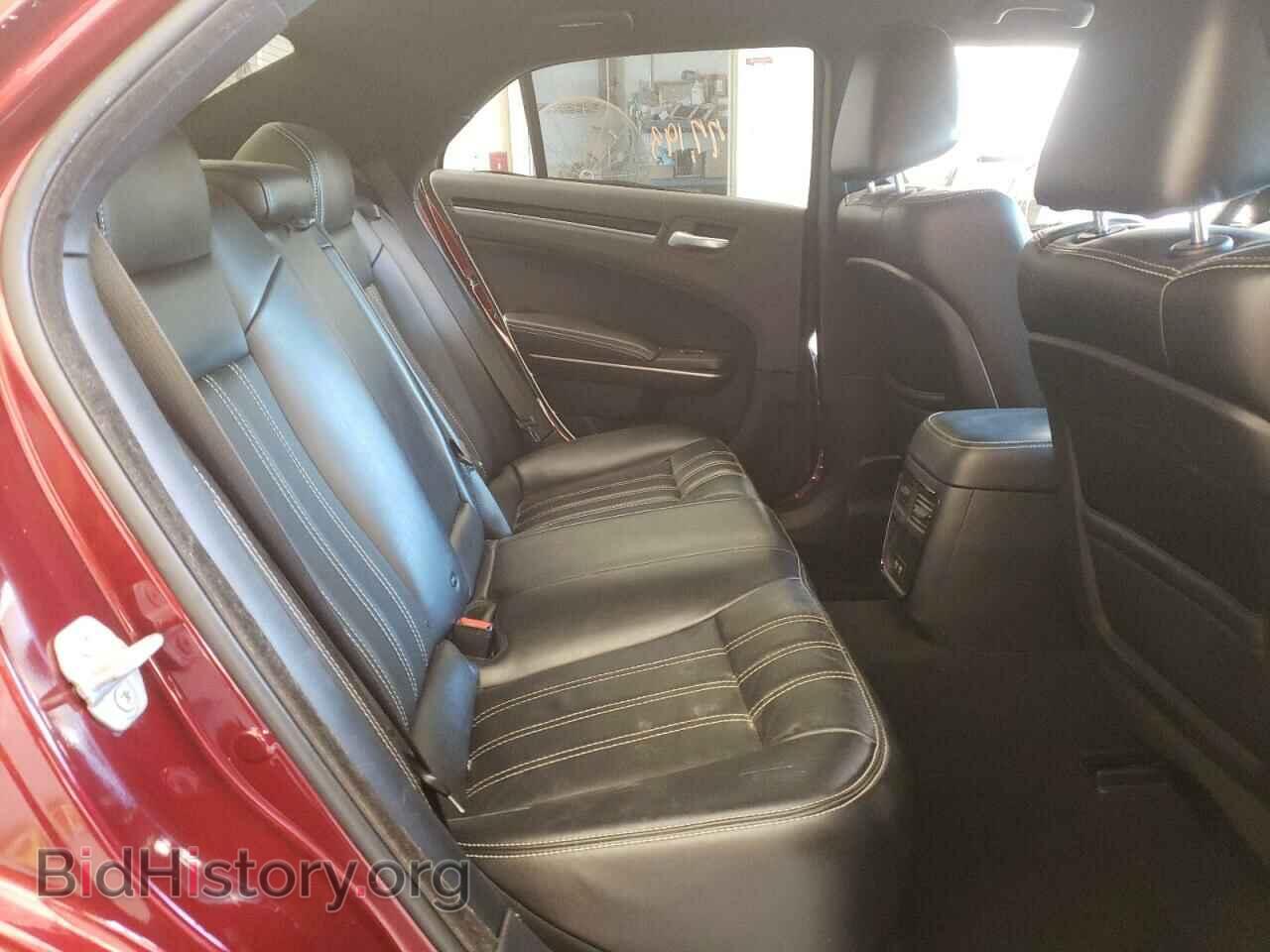2019 CHRYSLER 300 - VIN: 2C3CCAGG3KH586340 - Фото 6