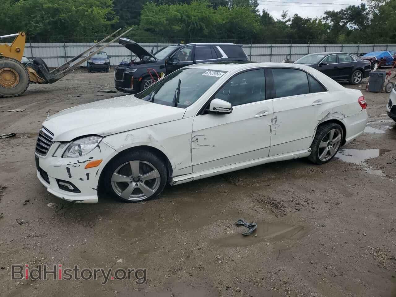 Фотография WDDHF5GBXBA307426 - MERCEDES-BENZ E-CLASS 2011
