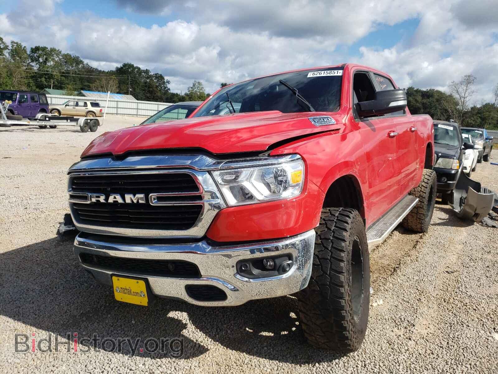 2019 RAM 1500 - VIN: 1C6SRFFTXKN668761 - Фото 2