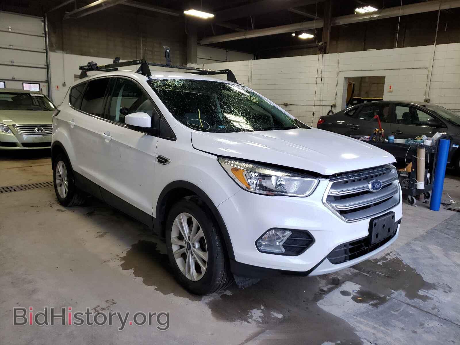 Фотография 1FMCU0GD0HUD13074 - FORD ESCAPE 2017