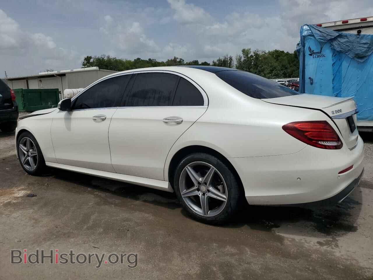 2017 MERCEDES-BENZ E-CLASS - VIN: WDDZF4JB5HA048909 - Фото 2