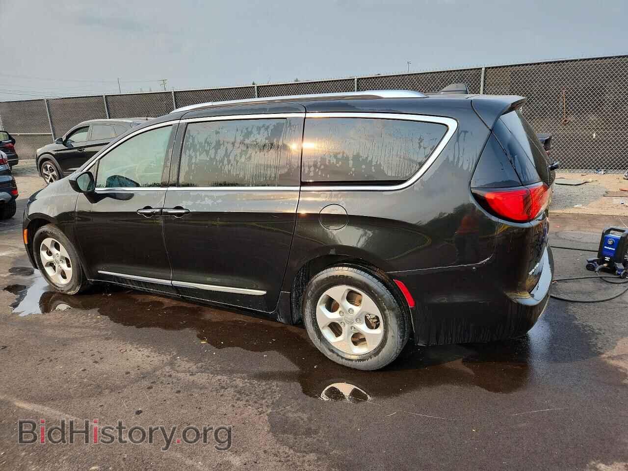 2017 CHRYSLER PACIFICA - VIN: 2C4RC1EG9HR510732 - Photo 2